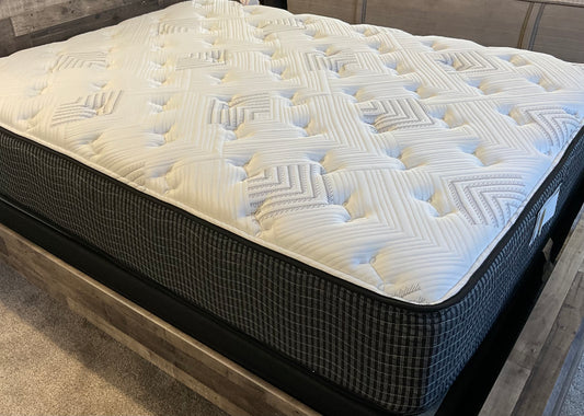 American Handcrafted Bedding   Winter Park Plush Mattress