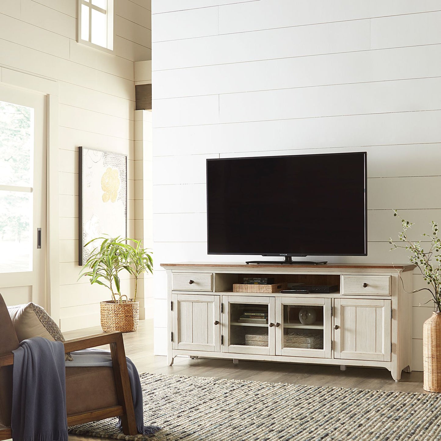 Entertainment TV Stand