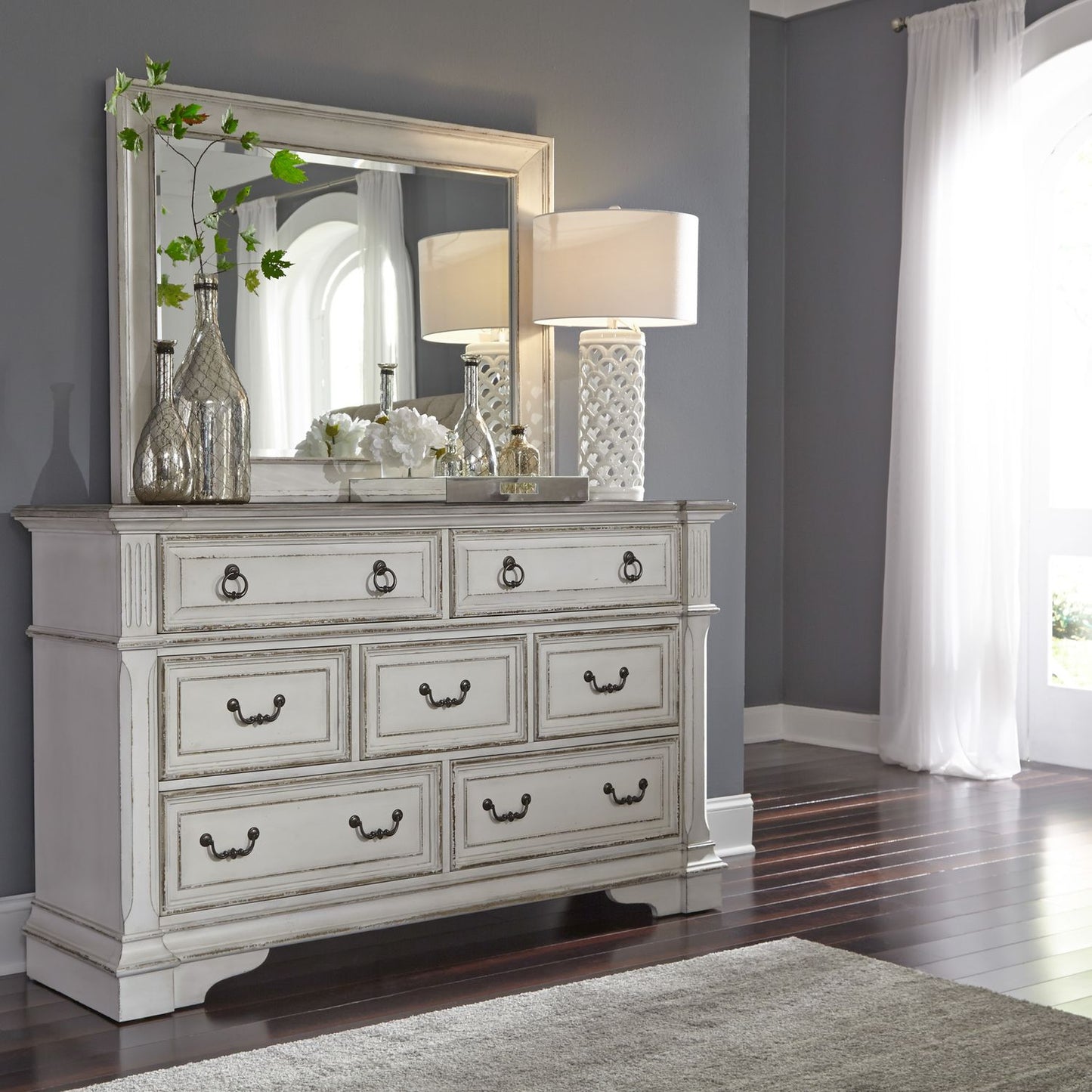 King California Panel Bed, Dresser & Mirror