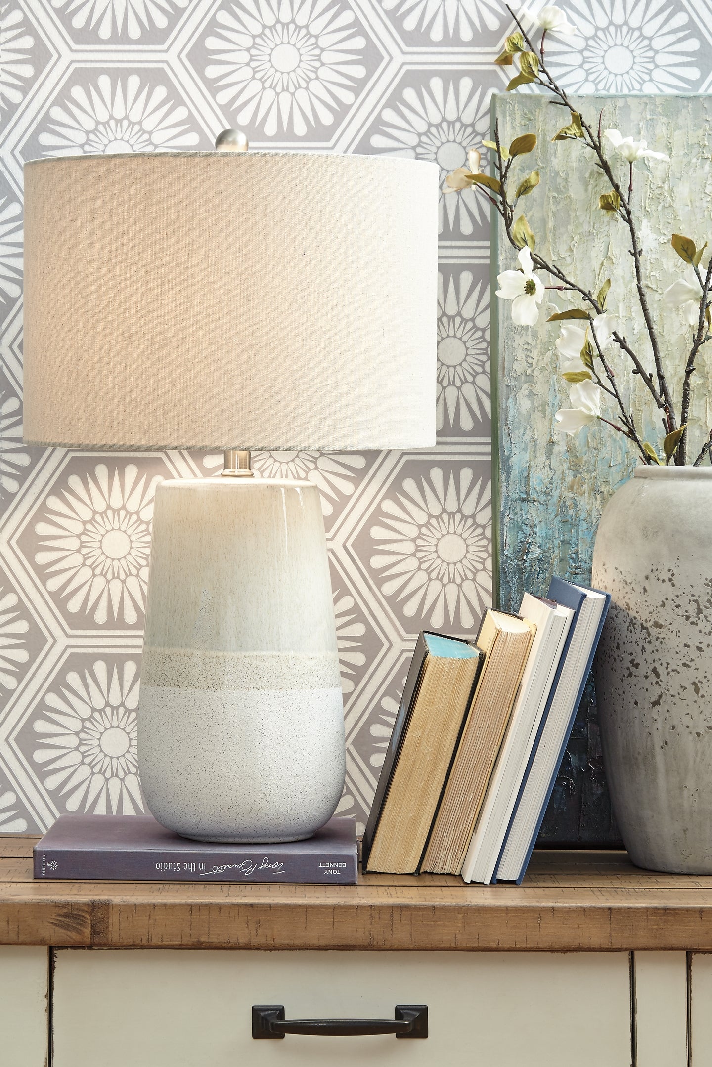 Shavon Ceramic Table Lamp (1/CN)