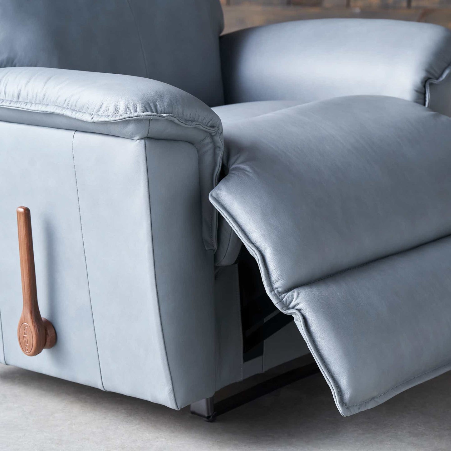 Jay Wall Recliner