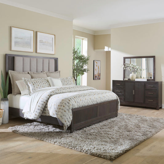 King Uph Bed, Dresser & Mirror
