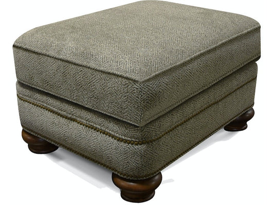 5Q07N Reed Ottoman with Nails